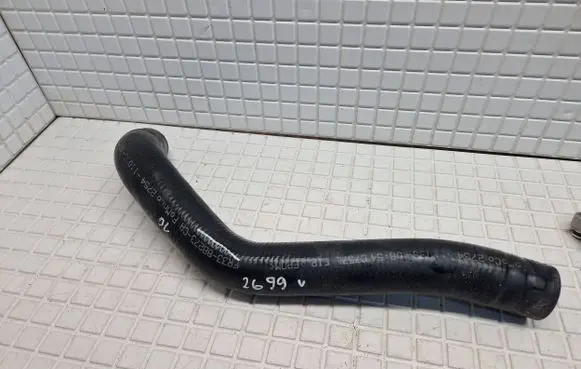 Ford Mustang VI Engine coolant pipe/hose FR338B273CA