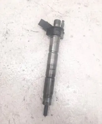 BMW 5 F10 F11 Fuel injector 7805428 0445116