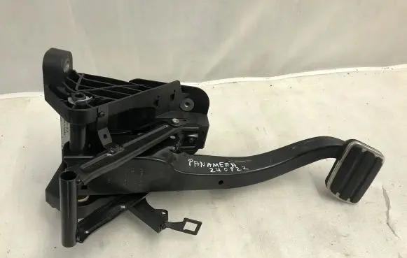 Porsche Panamera (970) Brake pedal 970423009