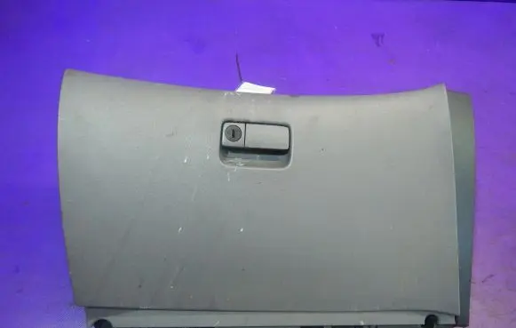 Nissan Primera Glove box 68510AV610