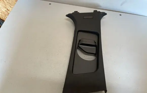 Mercedes-Benz C W204 (B) pillar trim (top) A2046900225