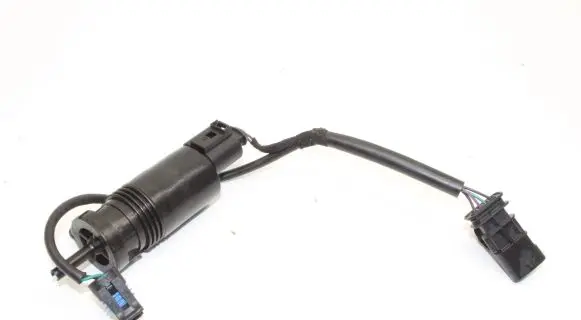 Tesla Model 3 Windscreen/windshield washer pump 111016400B