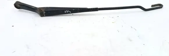 Volkswagen PASSAT B5 Front wiper blade arm 3B1955409