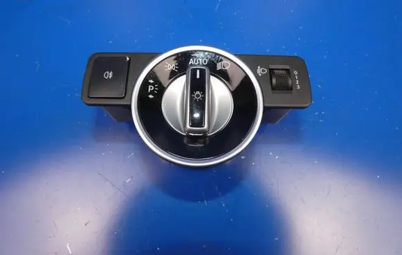 Mercedes-Benz GLA W156 Light switch A2049053103 10091543