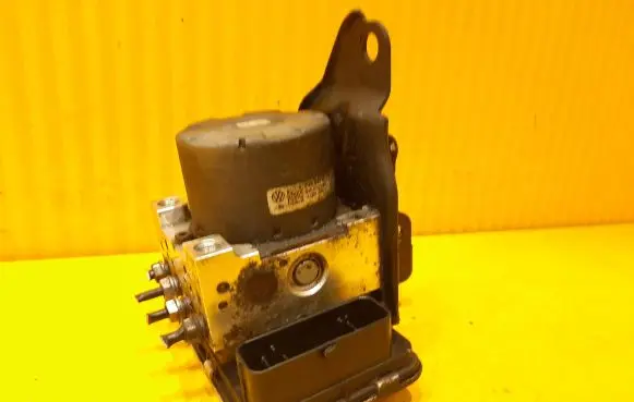 Volkswagen Amarok ABS Pump 2H0907379 2H0614617A