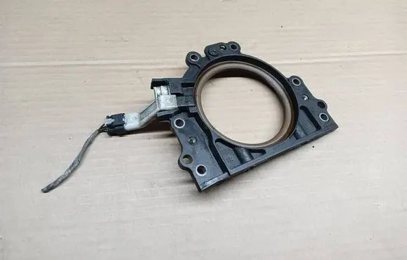 Skoda Citigo other engine part 04C103173E
