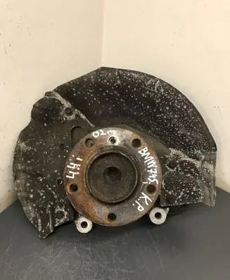 BMW 7 E65 E66 Front wheel hub