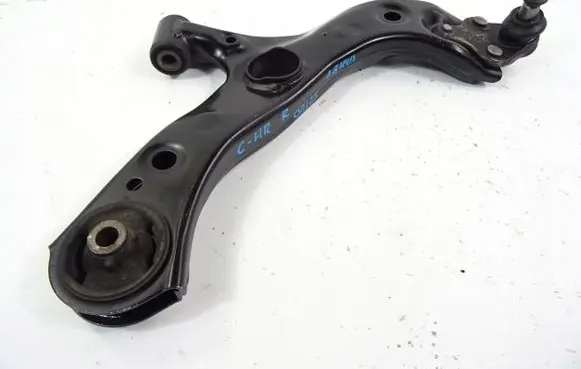 Toyota C-HR I Front control arm