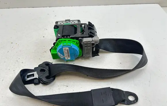 Audi A5 8T 8F Front seatbelt 305797410