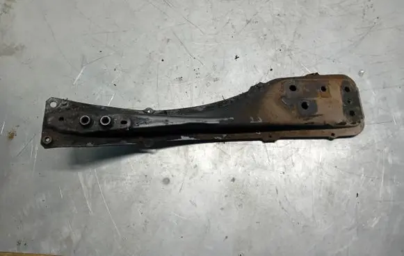Toyota Corolla Verso AR10 Front subframe