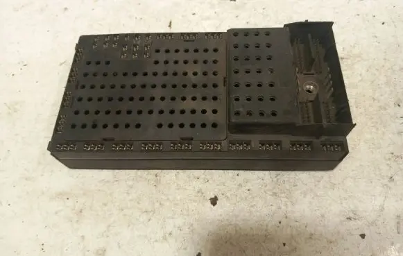 Volvo S80 Fuse module 9494343 9494509 99W364