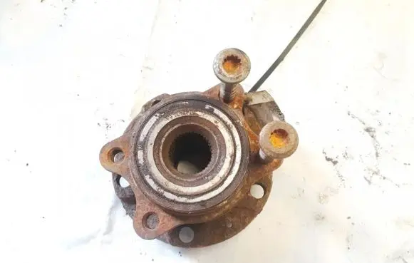 Audi A4 S4 B7 8E 8H Front wheel hub