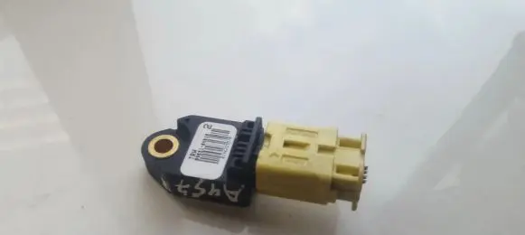 Toyota Yaris Airbag deployment crash/impact sensor 898310H010 89831-0H010