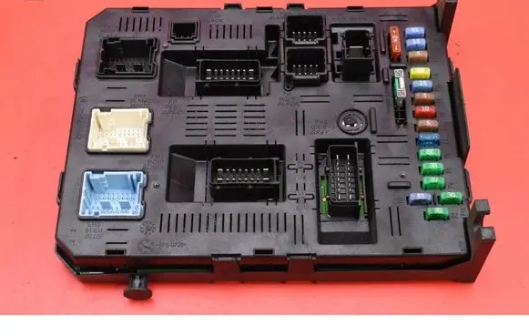 Citroen C4 I Picasso Fuse box set 9660105980