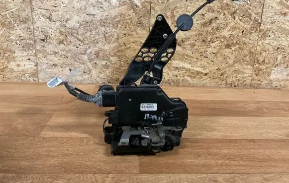 Porsche Cayenne (9PA) Rear door lock 7L0839015 991609101 R466304