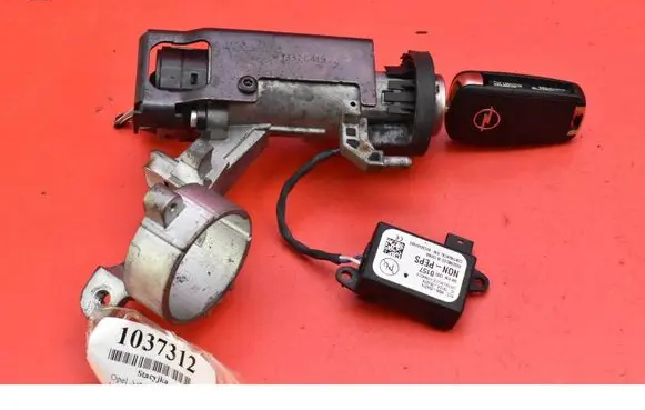 Opel Astra J Ignition lock 13326419