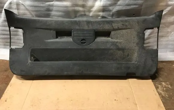 Volkswagen Touareg II Tailgate trim 7P6867601