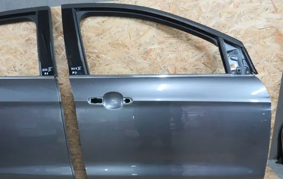 Ford Kuga II Front door 