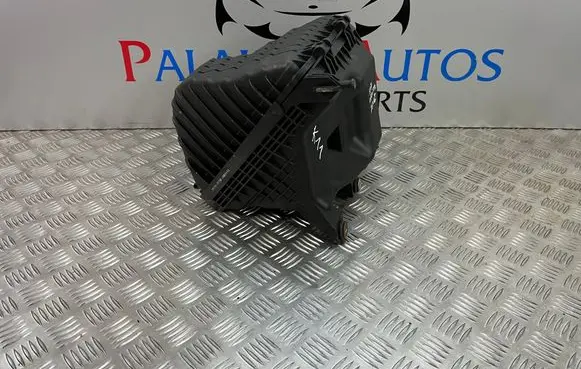 Air filter box