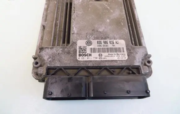 Seat Leon (1P) Engine control unit/module 0281011730 03G906016AJ