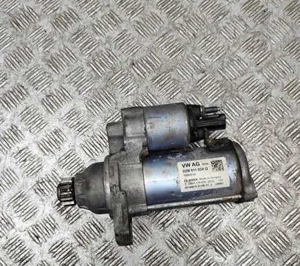Volkswagen Golf VII Starter motor 0001179512 02M911024Q
