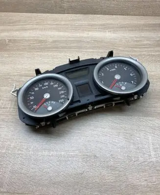 Renault Megane II Speedometer (instrument cluster) 8200306552