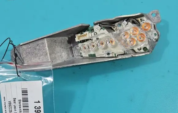 Seat Leon (5F) Central body control module 370IDIZQ IMPRK1397913