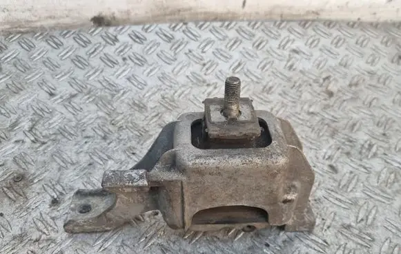 Mini One - Cooper Coupe R56 Engine mount bracket 6782374