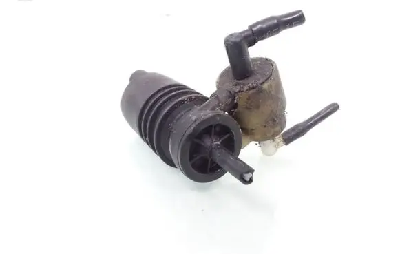 Volkswagen Polo Windscreen/windshield washer pump 1J0955651