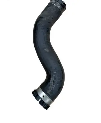Coolant pipe/hose