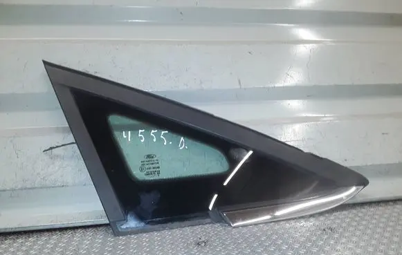 Ford Fiesta Front triangle window/glass 