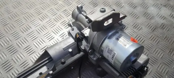 Renault Captur Power steering pump 47230213