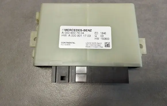 Mercedes-Benz E W213 Reducing agents exhaust control unit A0009007604 A0009011703