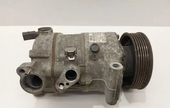 Volkswagen PASSAT B8 Air conditioning (A/C) compressor (pump) 5Q0820803G