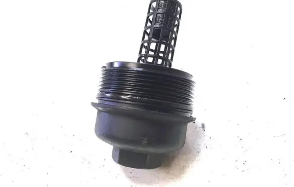 Volvo XC70 Oil filter cover 6740217339