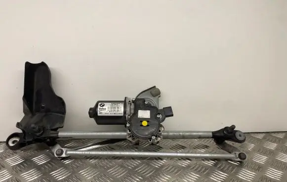 Front wiper linkage and motor