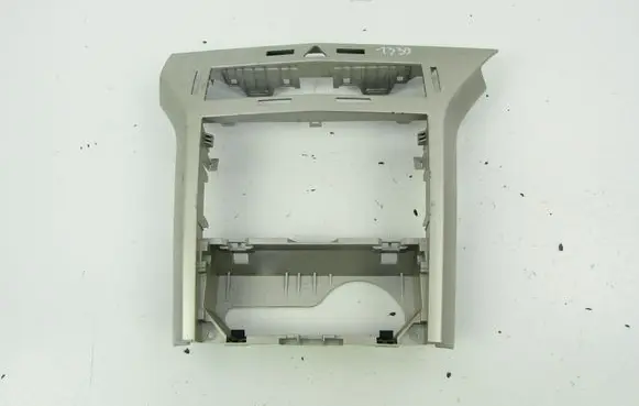 Opel Astra H Radio/GPS head unit trim 13141091