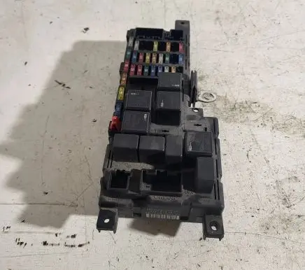 Volvo V70 Fuse module 8678449 518787205 2080520203