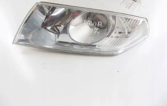 Skoda Octavia Mk2 (1Z) Headlight/headlamp
