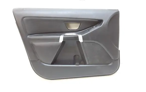 Volvo XC90 Front door card panel trim