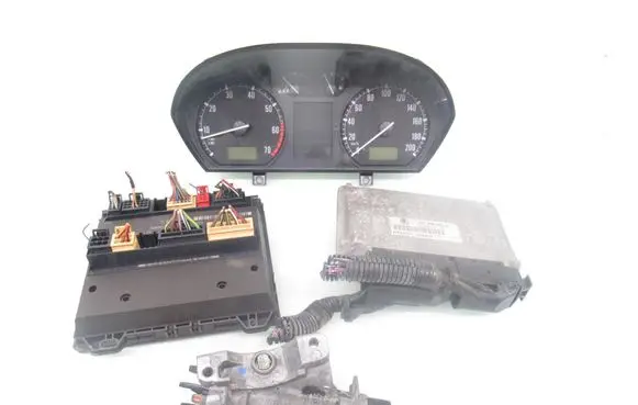 Skoda Fabia Mk1 (6Y) Engine control unit/module ECU 5WP4018212 047906033G 6Q2937049C