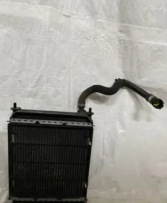 BMW X5 G05 Coolant radiator 8697893