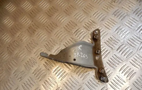 Audi A4 S4 B7 8E 8H Fender mounting bracket 8E0821136A 37203
