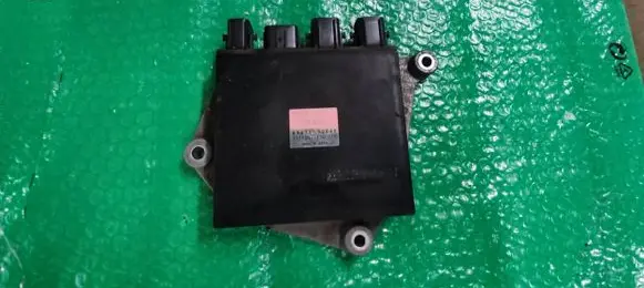 Lexus RX 450H Fuel injection control unit/module 8987130040 1310001770