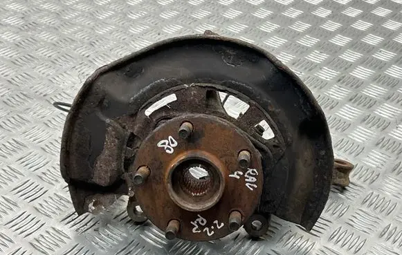 Toyota RAV 4 (XA30) Front wheel hub spindle knuckle