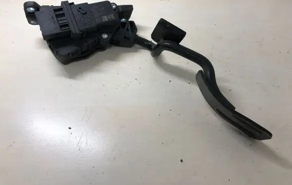 Audi A6 S6 C6 4F Accelerator throttle pedal 4F2721523