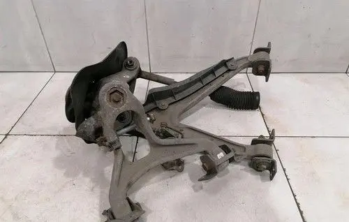 Audi R8 42 Front wheel hub 420407245E