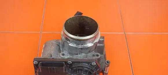Mazda 6 Throttle body valve SH01136B0 SH01