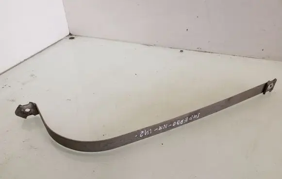 Skoda Superb B5 (3U) Fuel tank mounting bracket 