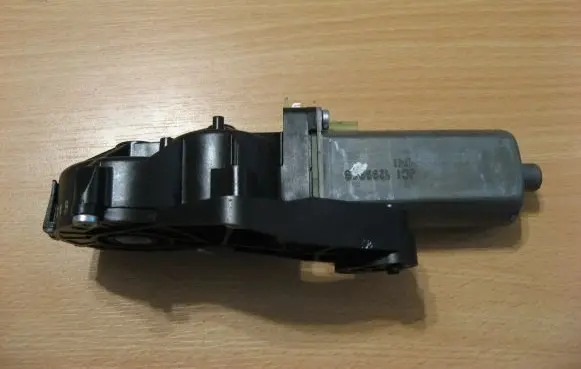 Lincoln Navigator Seat adjustment motor 6006RA3031